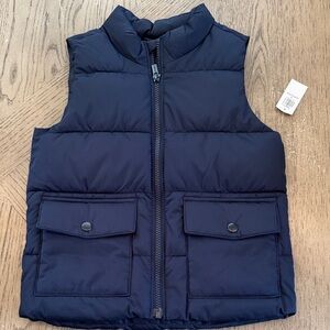NWT, size 5t, Navy Puffer Vest with Pockets